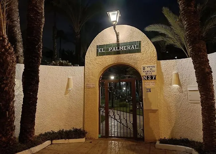 アパート Centrico En 1ª Linea De Playa Con Piscina Y Garaje *