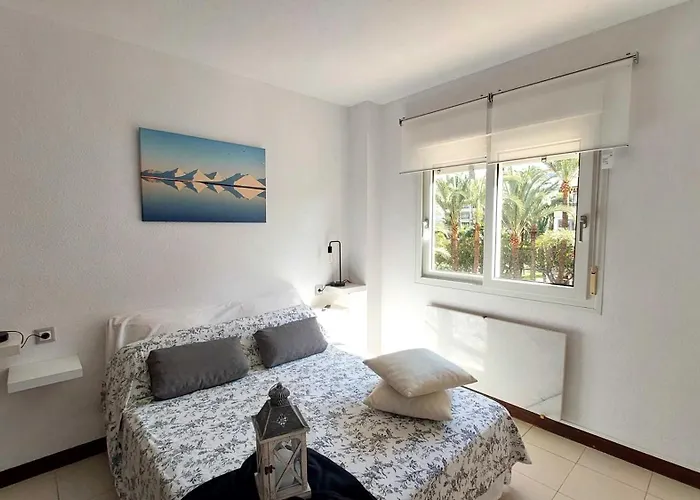 Centrico En 1ª Linea De Playa Con Piscina Y Garaje *