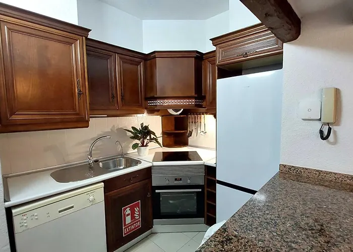 Centrico En 1ª Linea De Playa Con Piscina Y Garaje